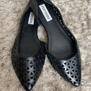 Steve Madden Black Flats
